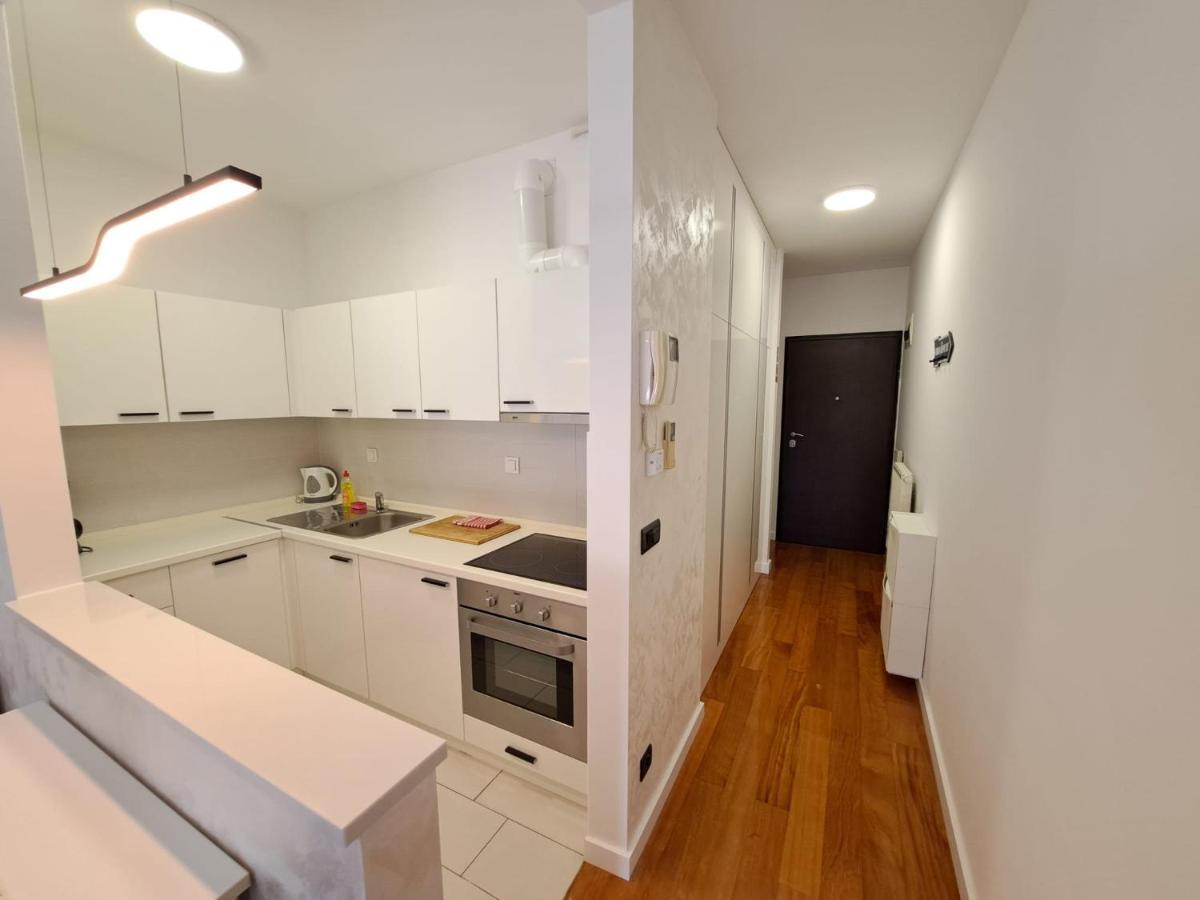 Nova Galerija Studio Ema I Apartman Anita- Parking In Garage Загреб Экстерьер фото