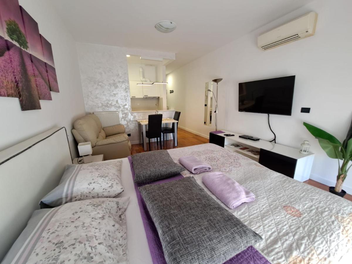 Nova Galerija Studio Ema I Apartman Anita- Parking In Garage Загреб Экстерьер фото