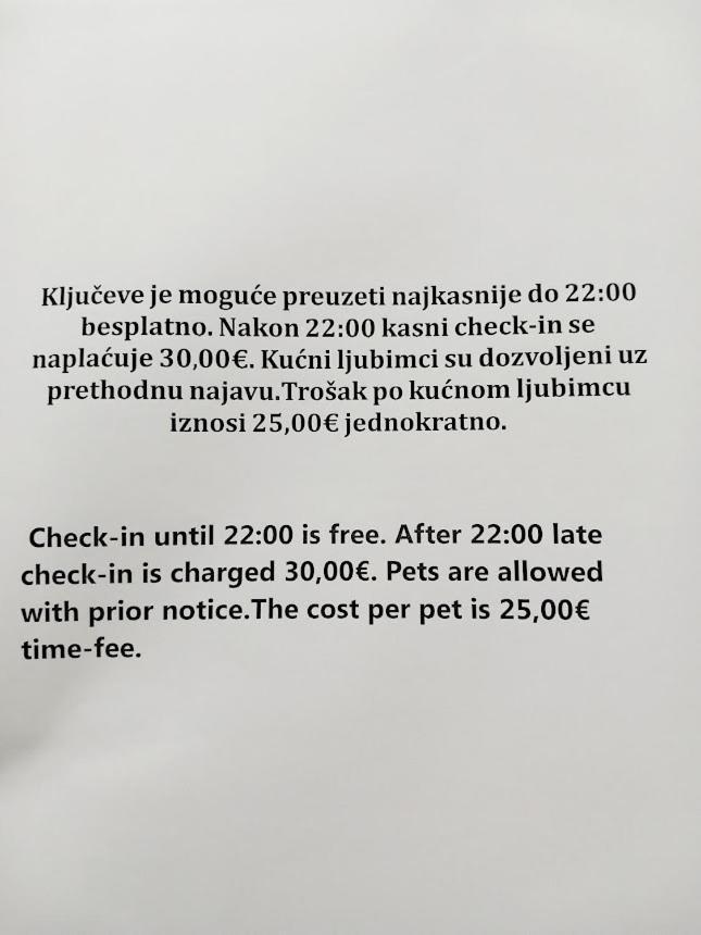 Nova Galerija Studio Ema I Apartman Anita- Parking In Garage Загреб Экстерьер фото