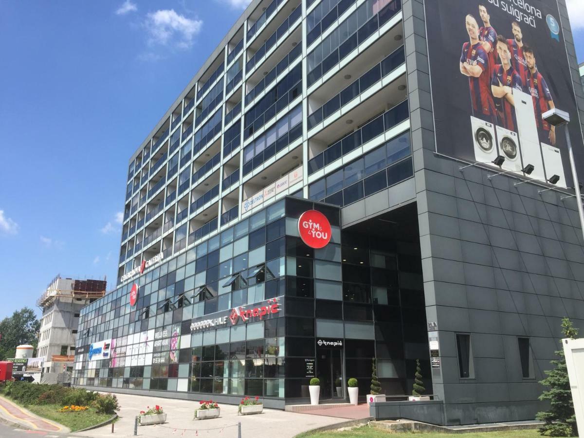 Nova Galerija Studio Ema I Apartman Anita- Parking In Garage Загреб Экстерьер фото